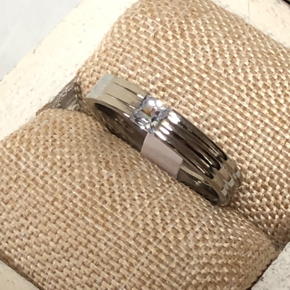 Stainless Steel Channel Set Princess Cut CZ Silver Ring Accent Grooves Size 8.25